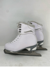 Jackson Ultima / SoftSkate JS180 / Adult 9 / Spots and Dirty 13