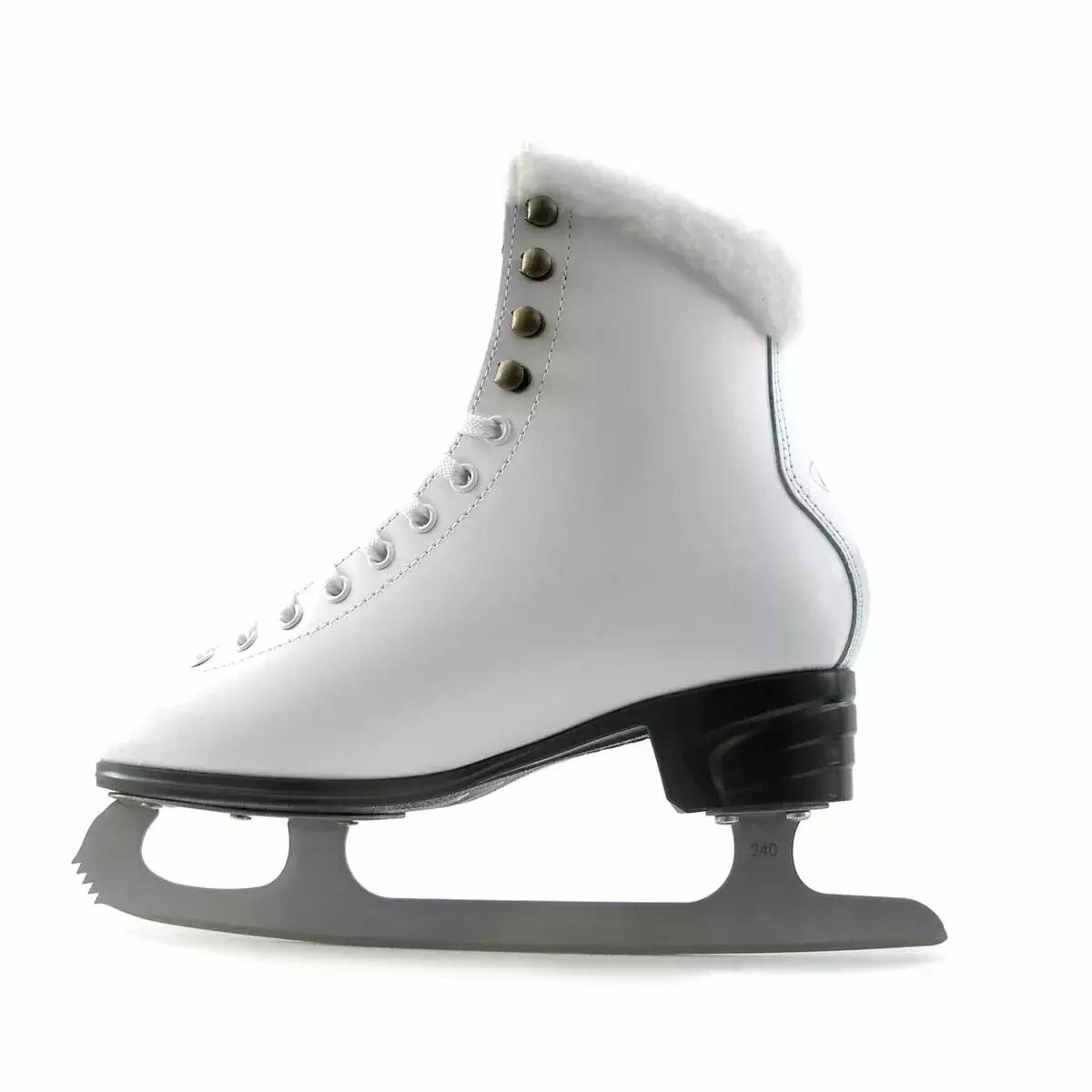 Botas Diana women's figure skate, inside profile showing the lace hooks, eyelets and toe pick