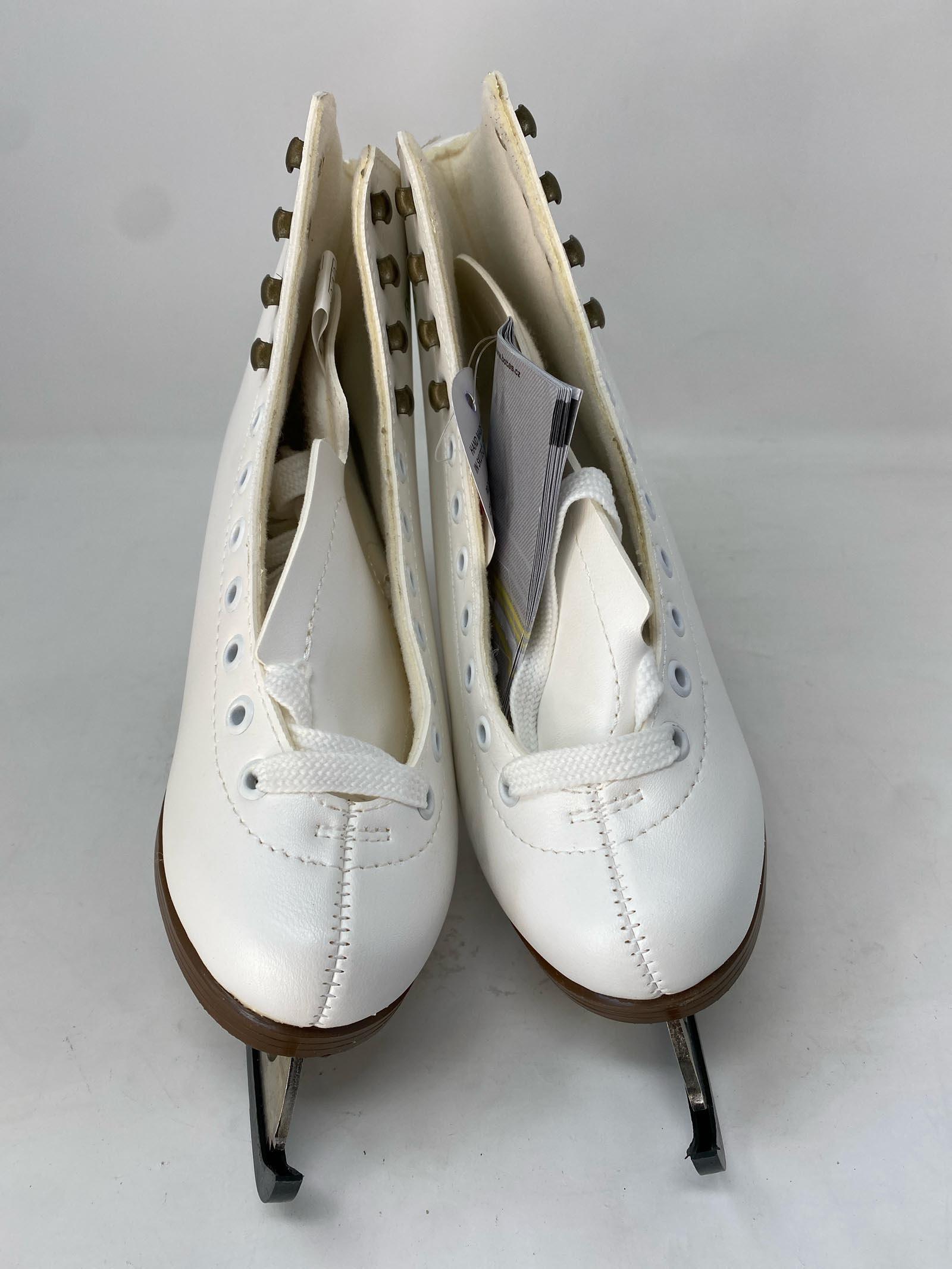 Botas / Regina / Adult 6.5 / Stains and Spots Botas / Regina / Adult 6.5 / Stains and Spots