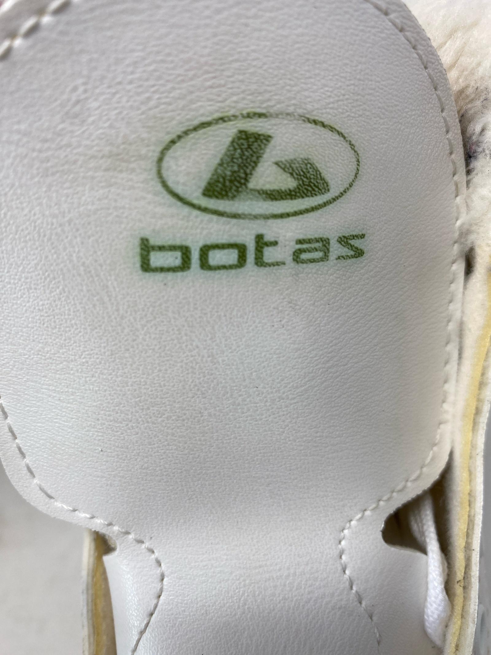 Botas / Stella White / Kids 2 / Minor Scratches and Glue Marks 5