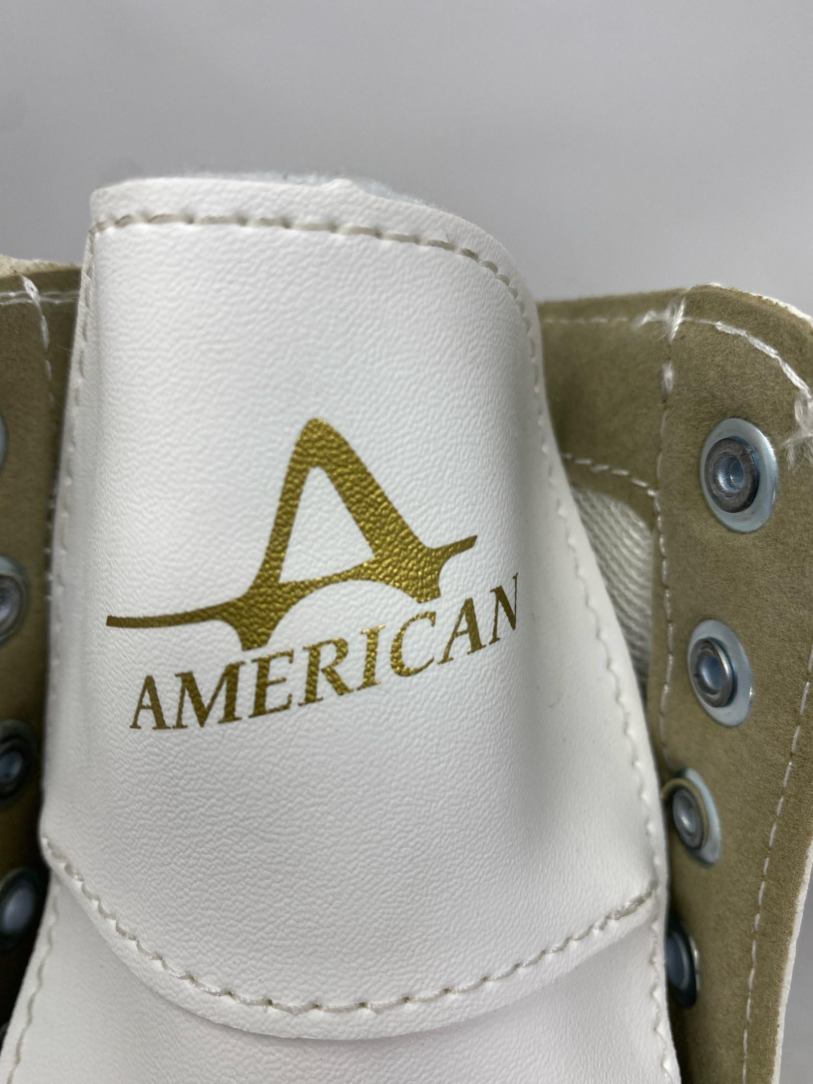 American Athletics / Adult 3 / Minor Scratches 5