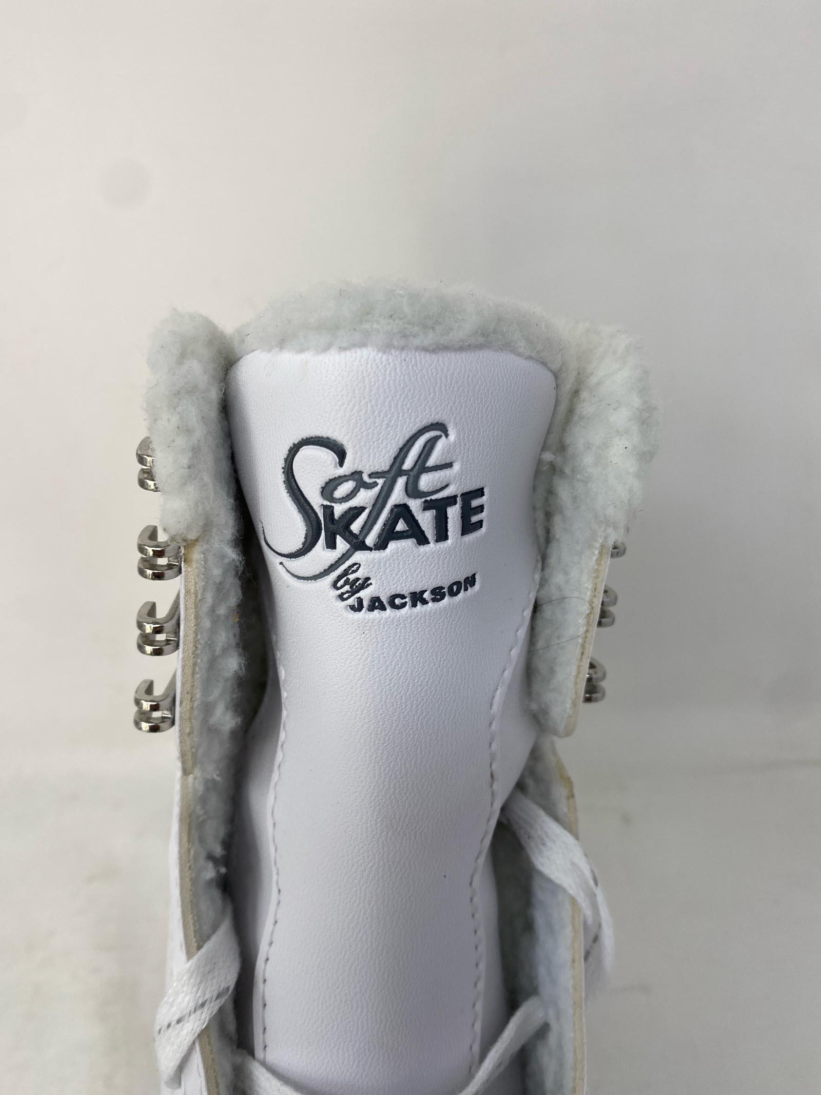 Jackson Ultima / SoftSkate JS180 / Adult 6 / Tears 6