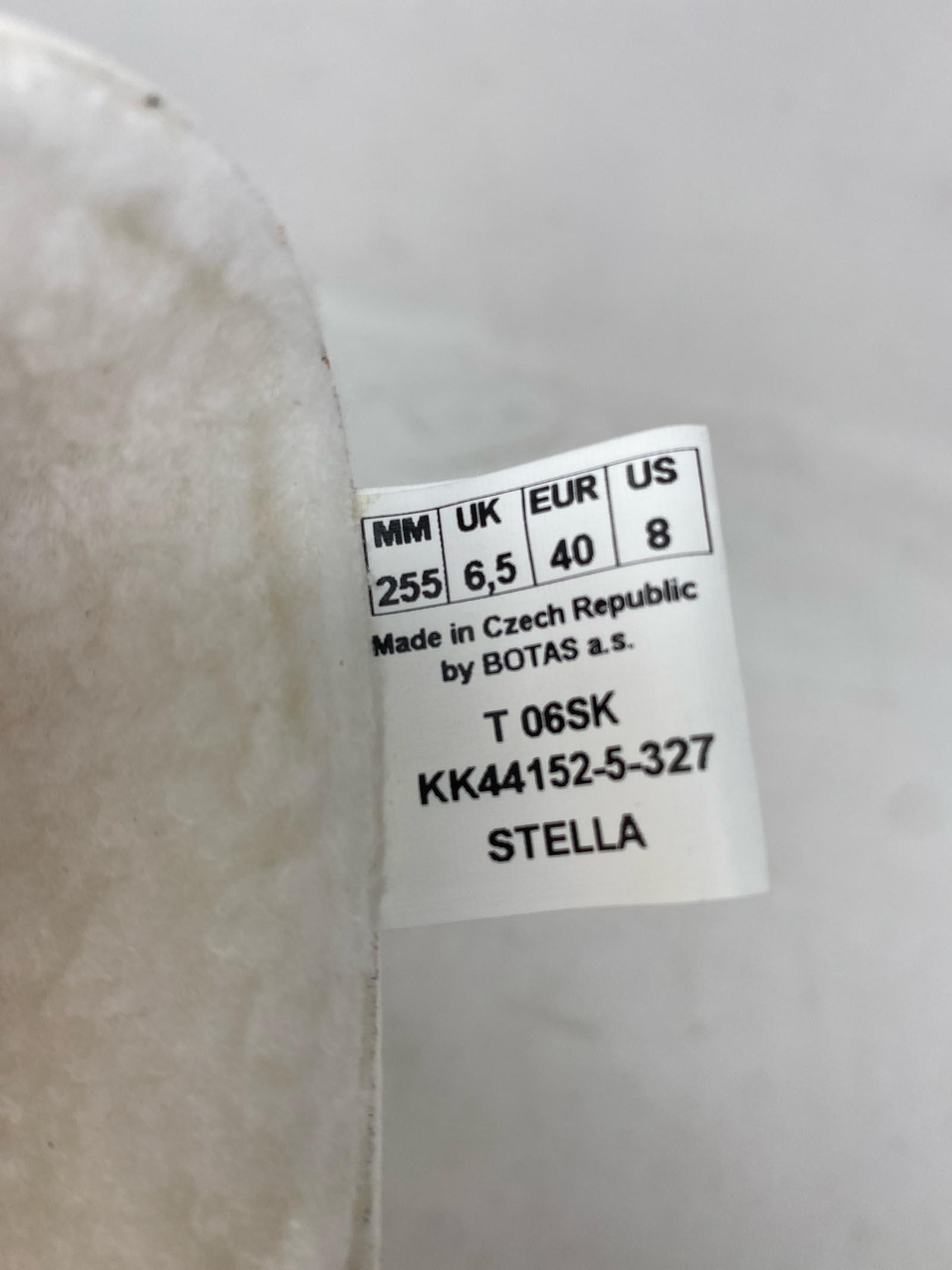 Botas / Stella / Adult 8 / Stains and Spots 8
