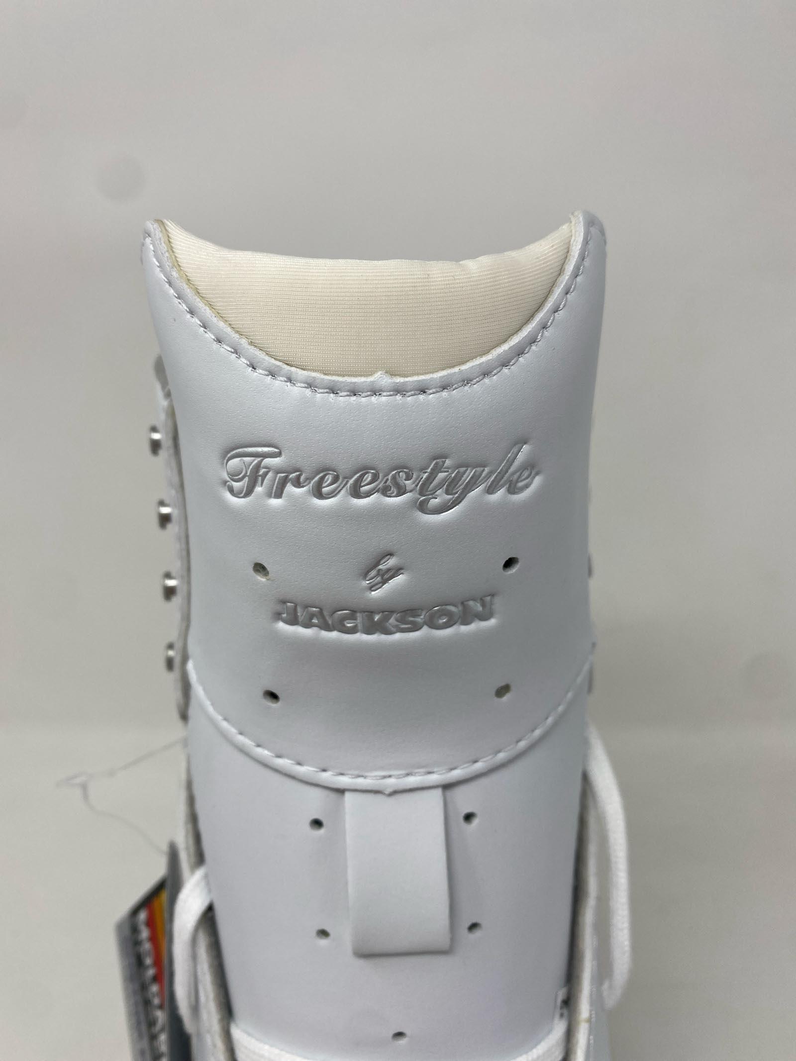 Jackson Ultima / Freestyle FS2190 / Adult 9 Width R / Small Scratch 7