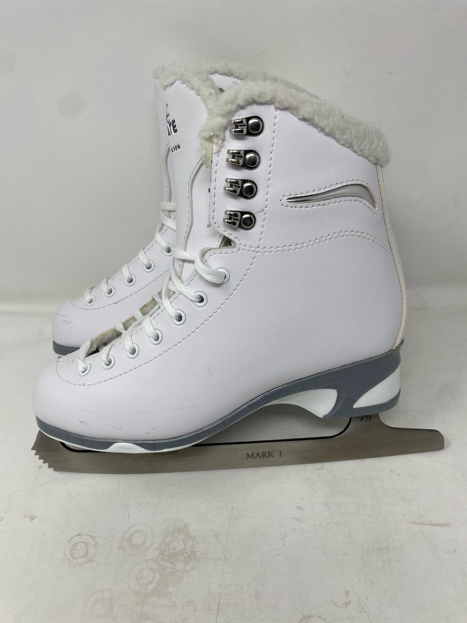 Jackson Ultima / SoftSkate JS180 / Adult 6 / Scratches 2 Jackson Ultima / SoftSkate JS180 / Adult 6 / Scratches 2