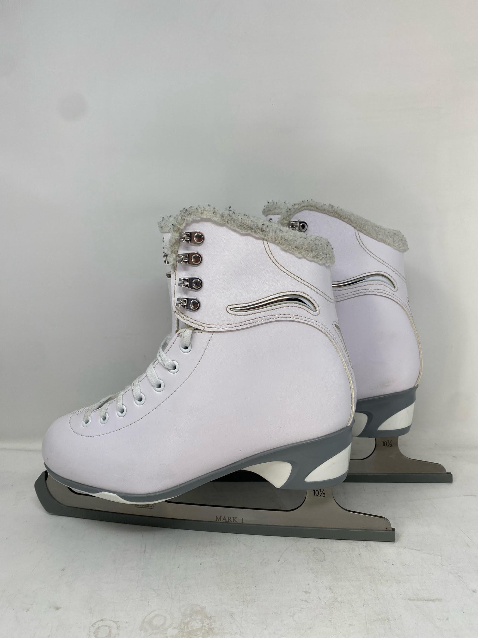 Jackson Ultima / SoftSkate JS180 / Adult 9 / Spots and Dirty 4