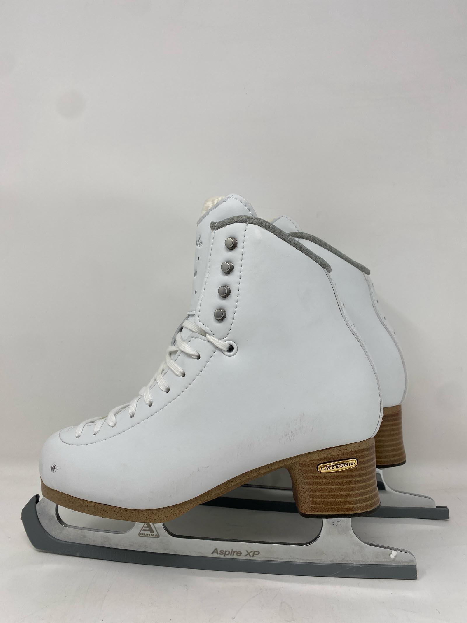 Jackson Ultima / Freestyle FS2190 / Adult 6 Width W / Cuts and Dents 4 Jackson Ultima / Freestyle FS2190 / Adult 6 Width W / Cuts and Dents 4