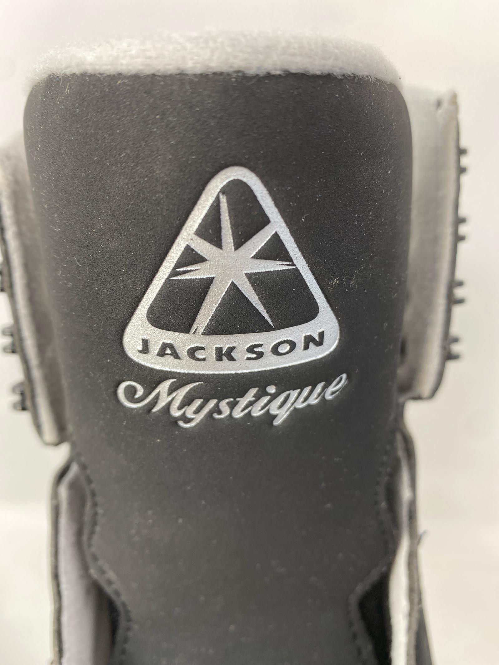 Jackson Ultima / Mystique JS1592 / Adult 9.5 / Cuts and Scratches 7