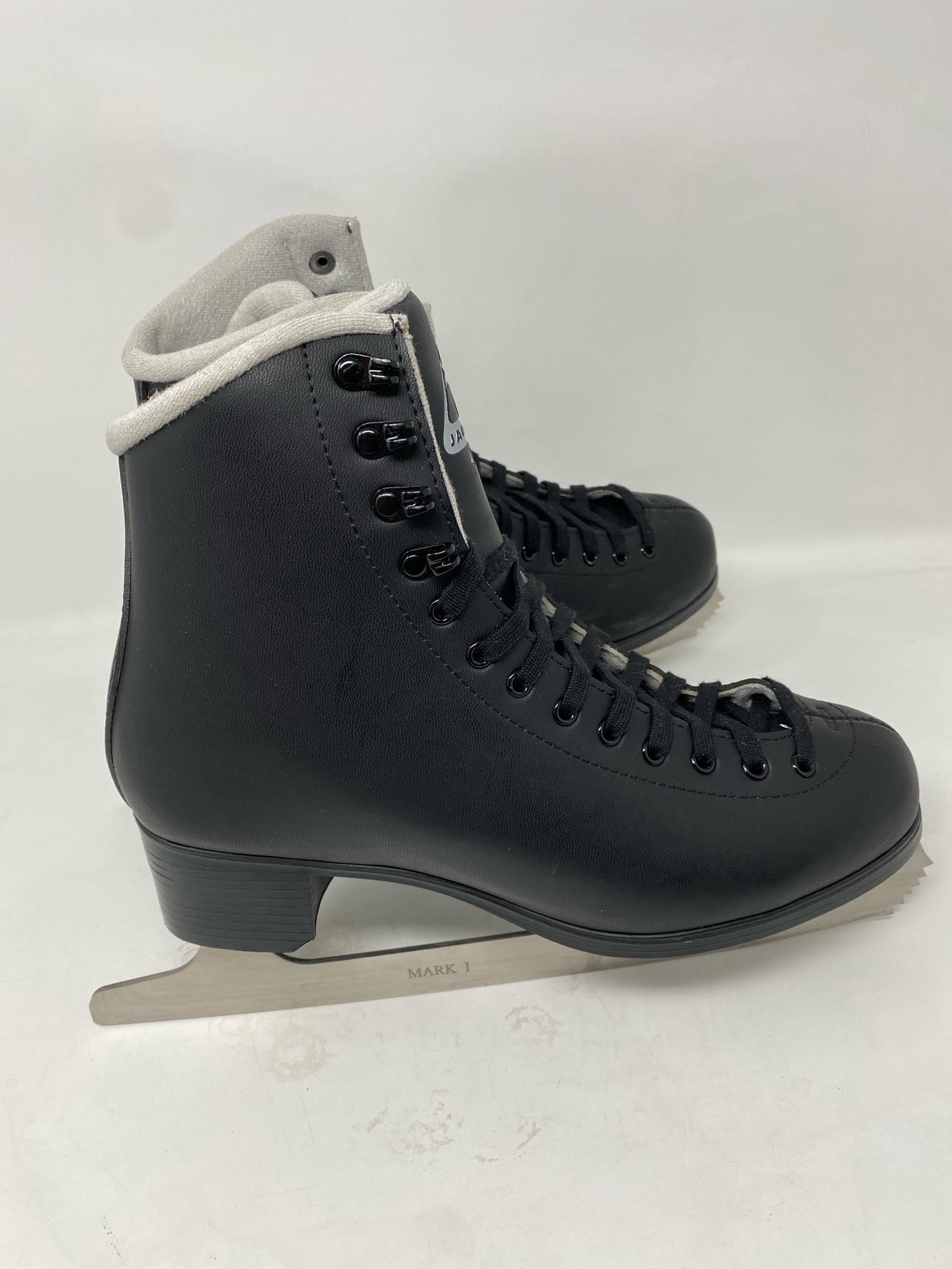 Jackson Ultima / Finesse JS452 / Adult 9 / Scratches 4