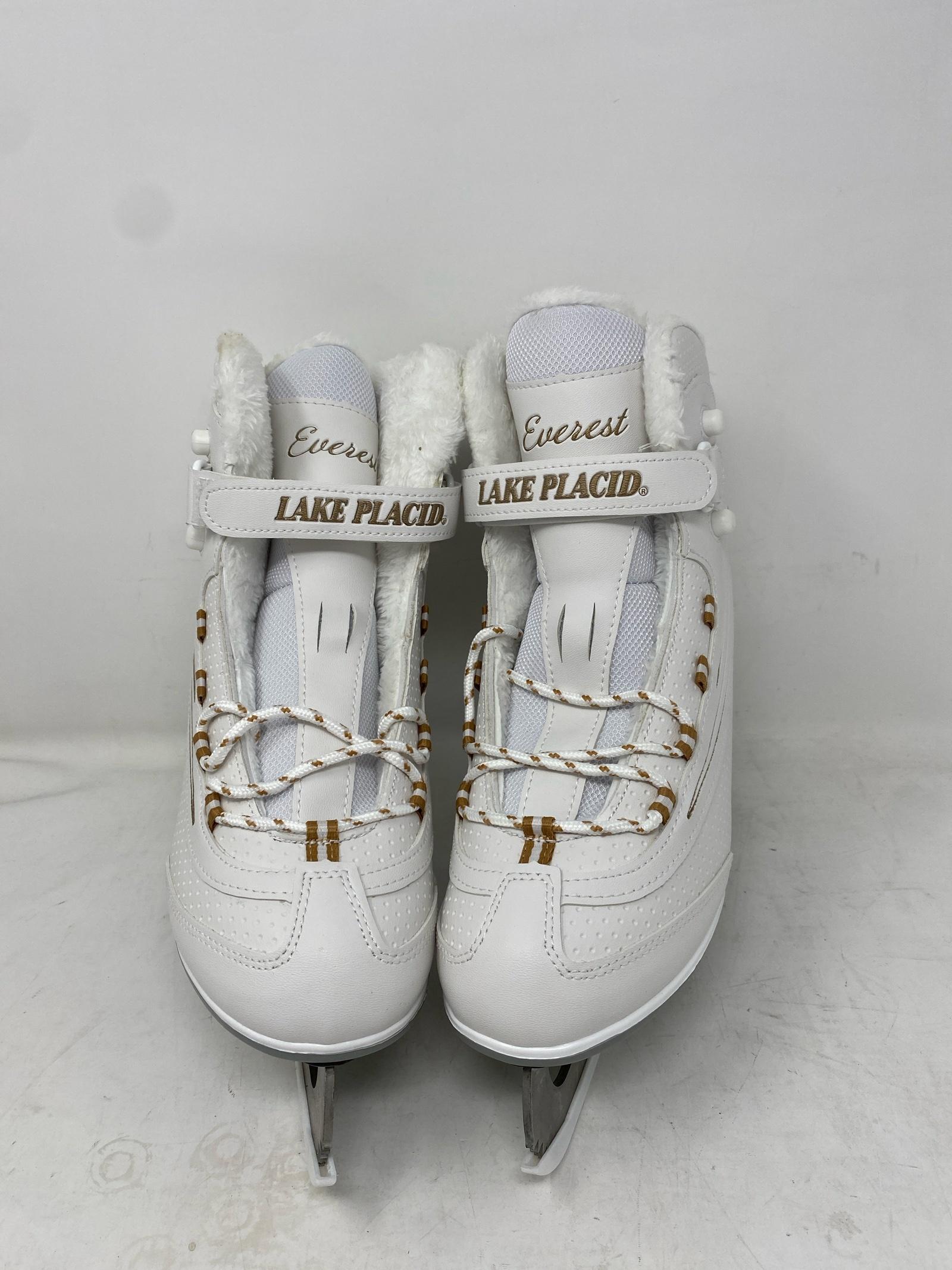 Lake Placid Everest Adult 8 – Good Condition with Minor Spots and Stains