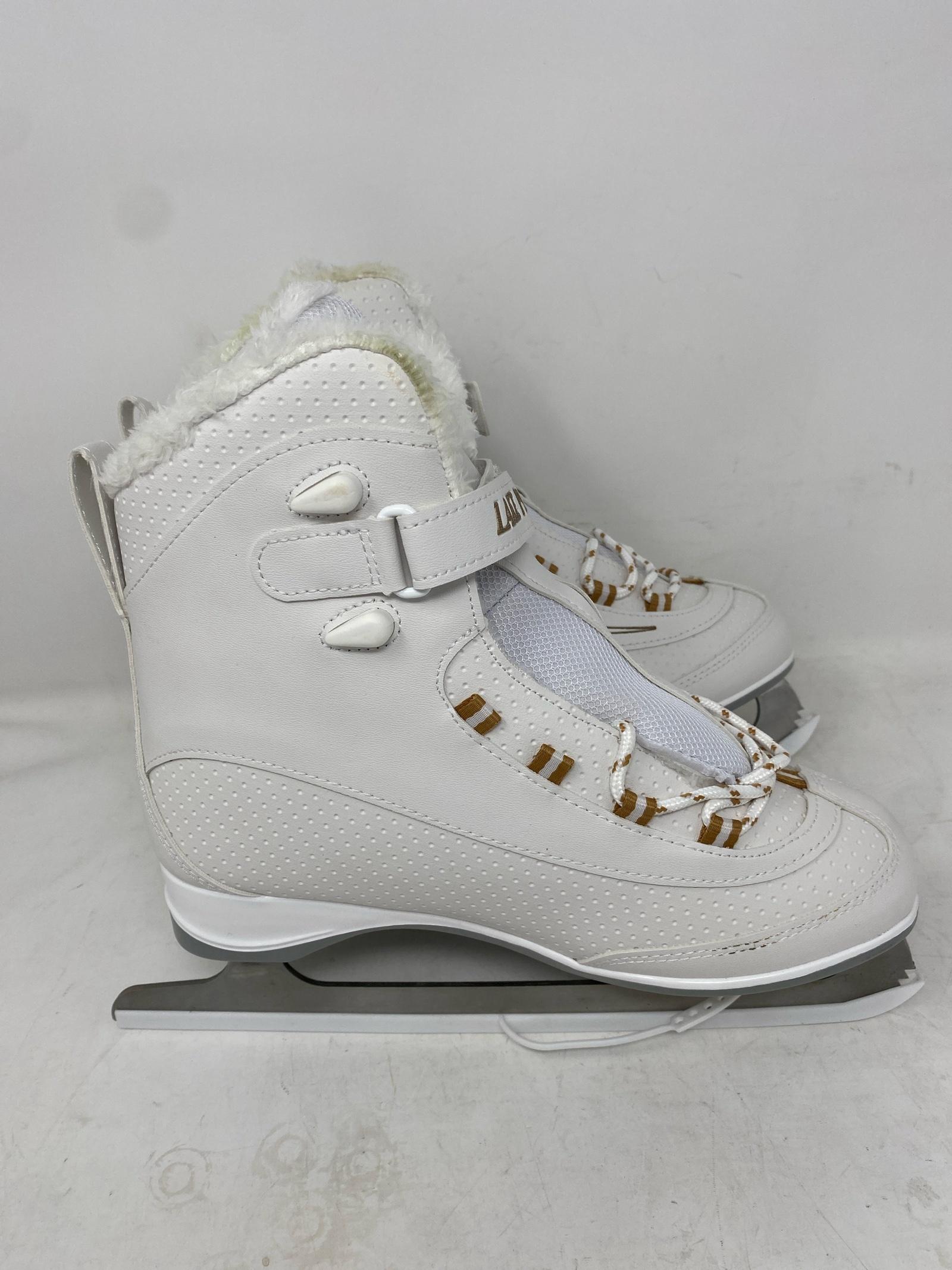 Lake Placid Everest Adult 8 – Good Condition with Minor Spots and Stains 4