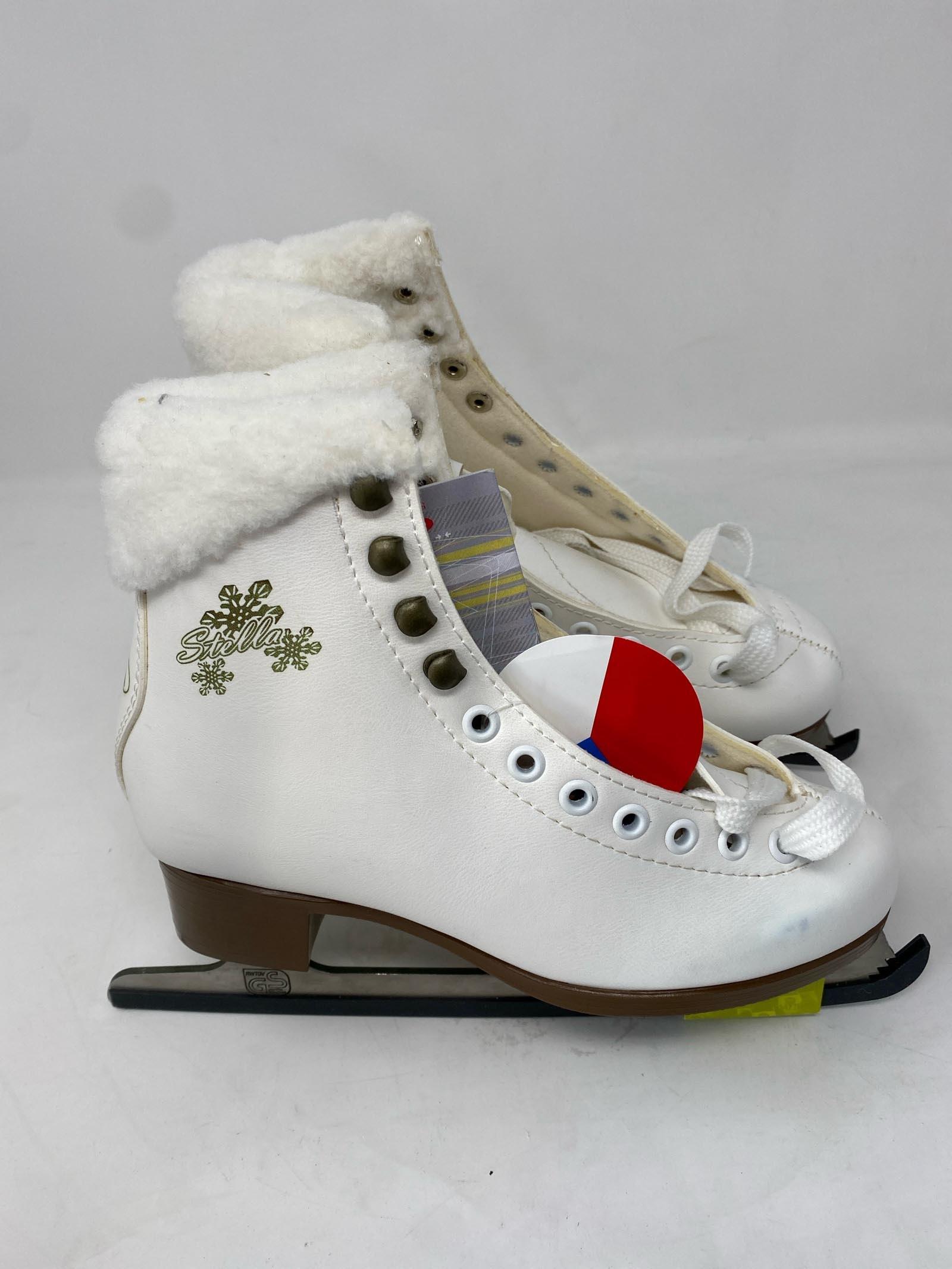 Botas / Stella / Adult 4.5 / Stains and Spots 4