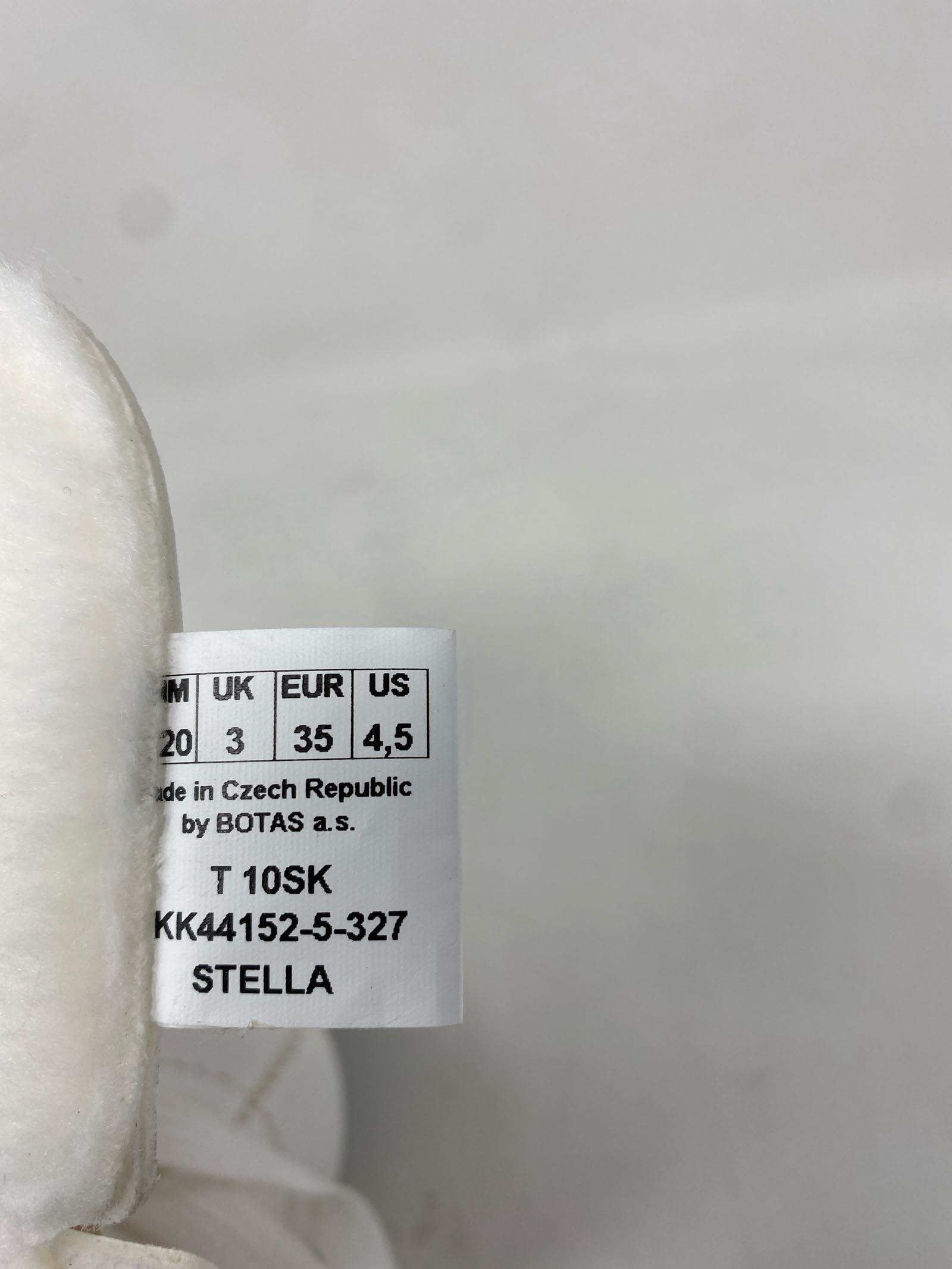 Botas / Stella / Adult 4.5 / Stains and Spots 8