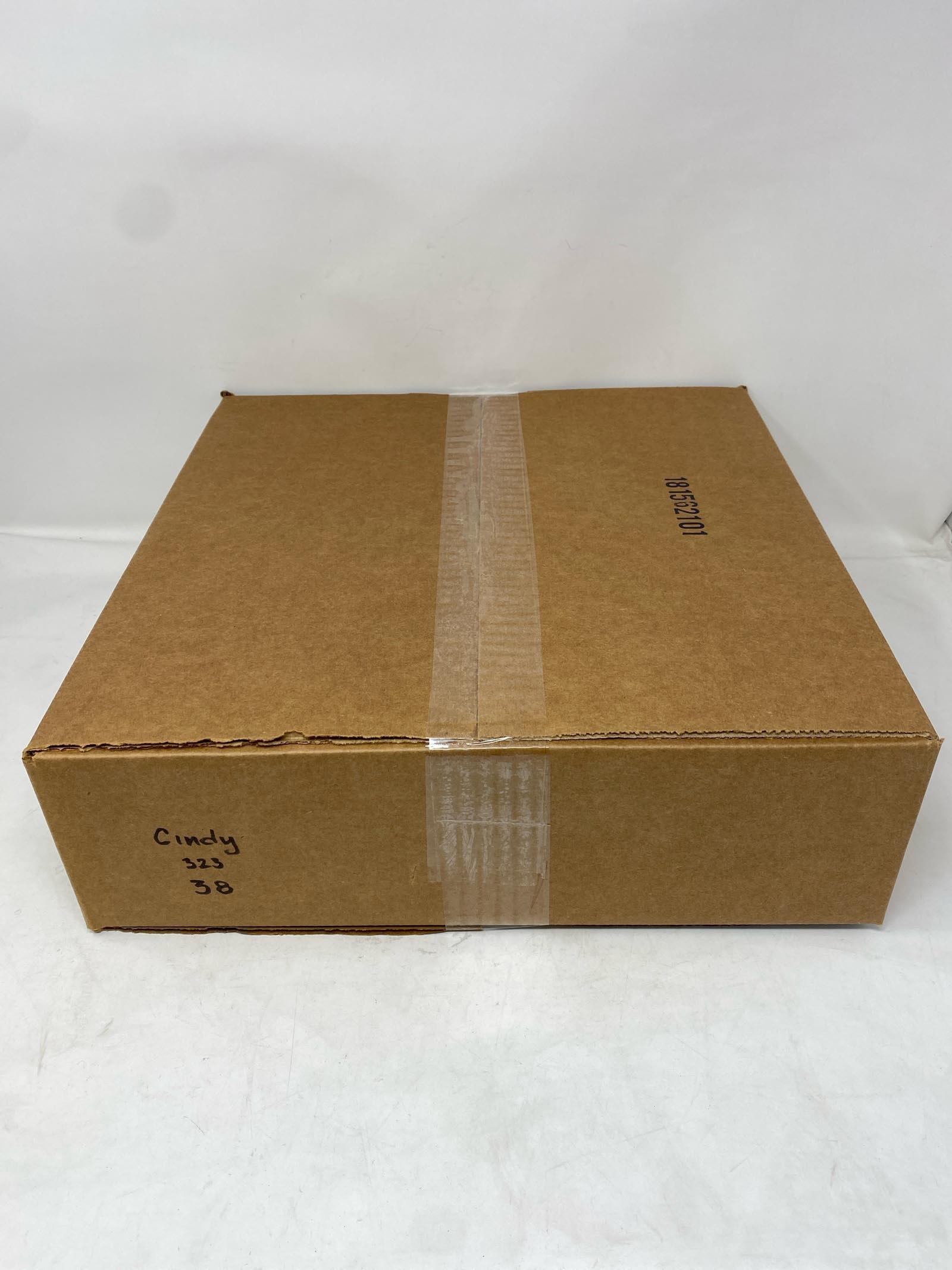 Botas / Cindy 323 / Adult 6.5 / Damaged and Stains 9