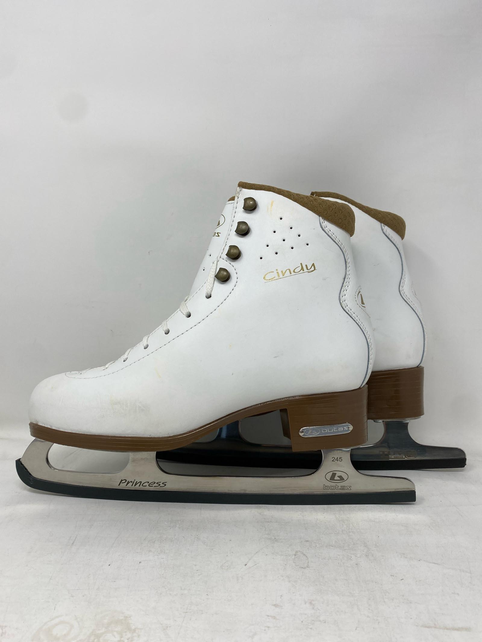 Botas / Cindy 323 / Adult 6.5 / Damaged and Stains 4