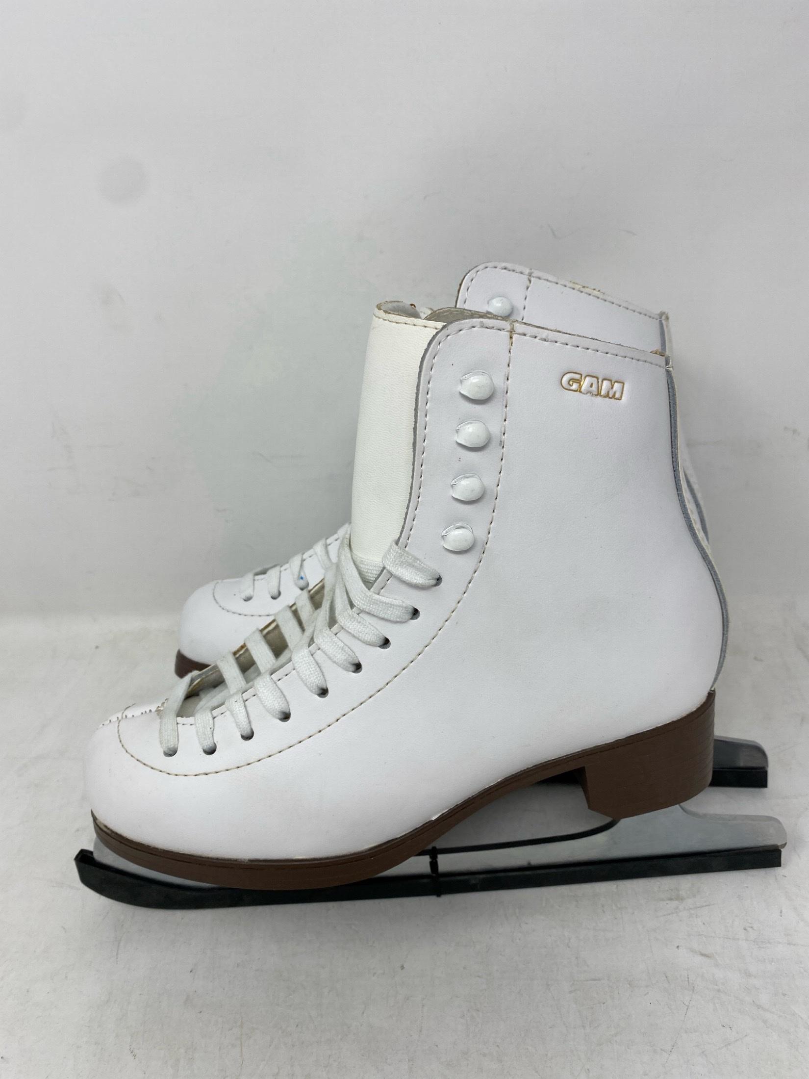GAM G0019 Adult 4 Width: C – Good Condition with Glue Traces and Spots 2