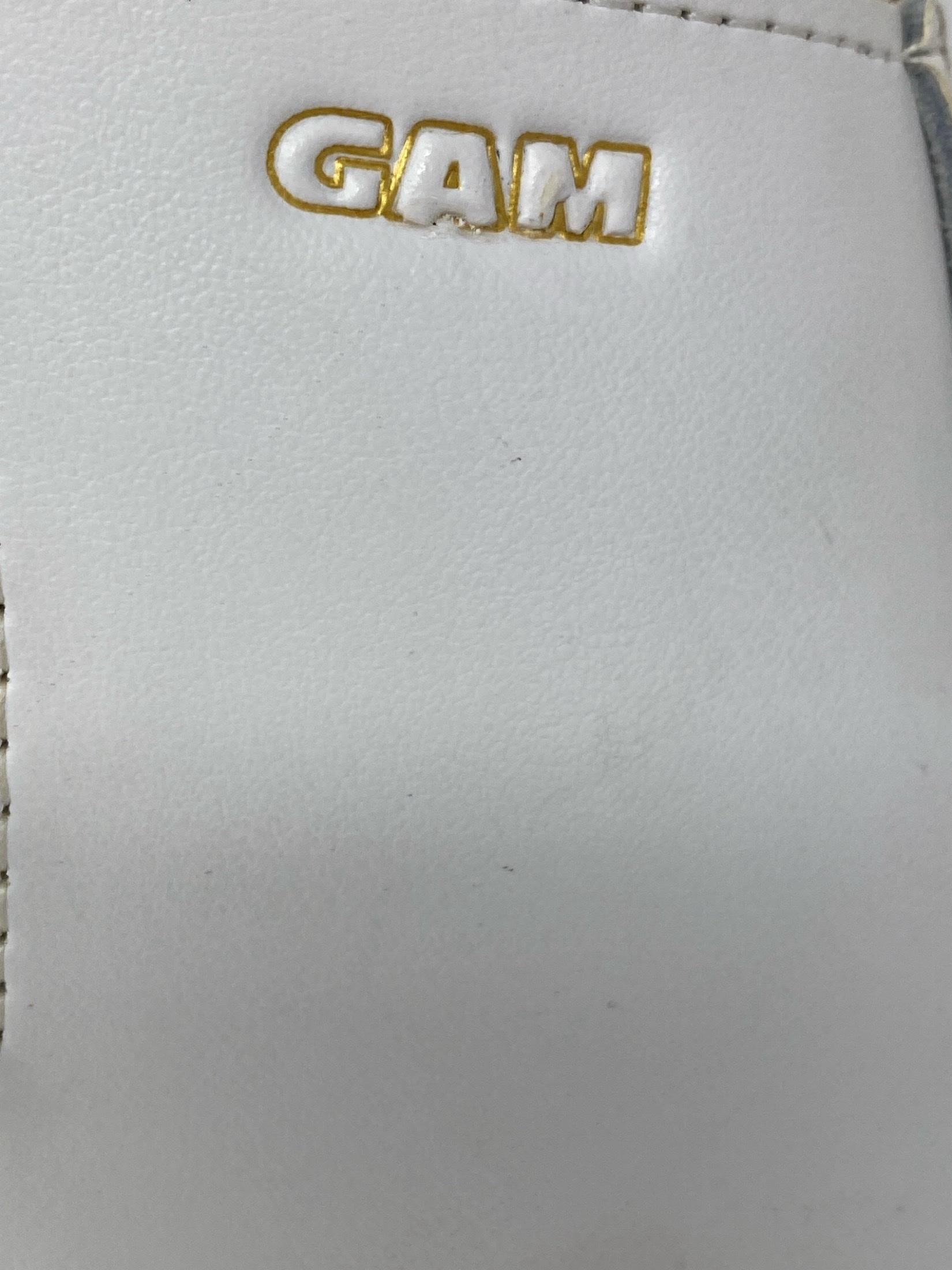 GAM G0019 Adult 4 Width: C – Good Condition with Glue Traces and Spots 7
