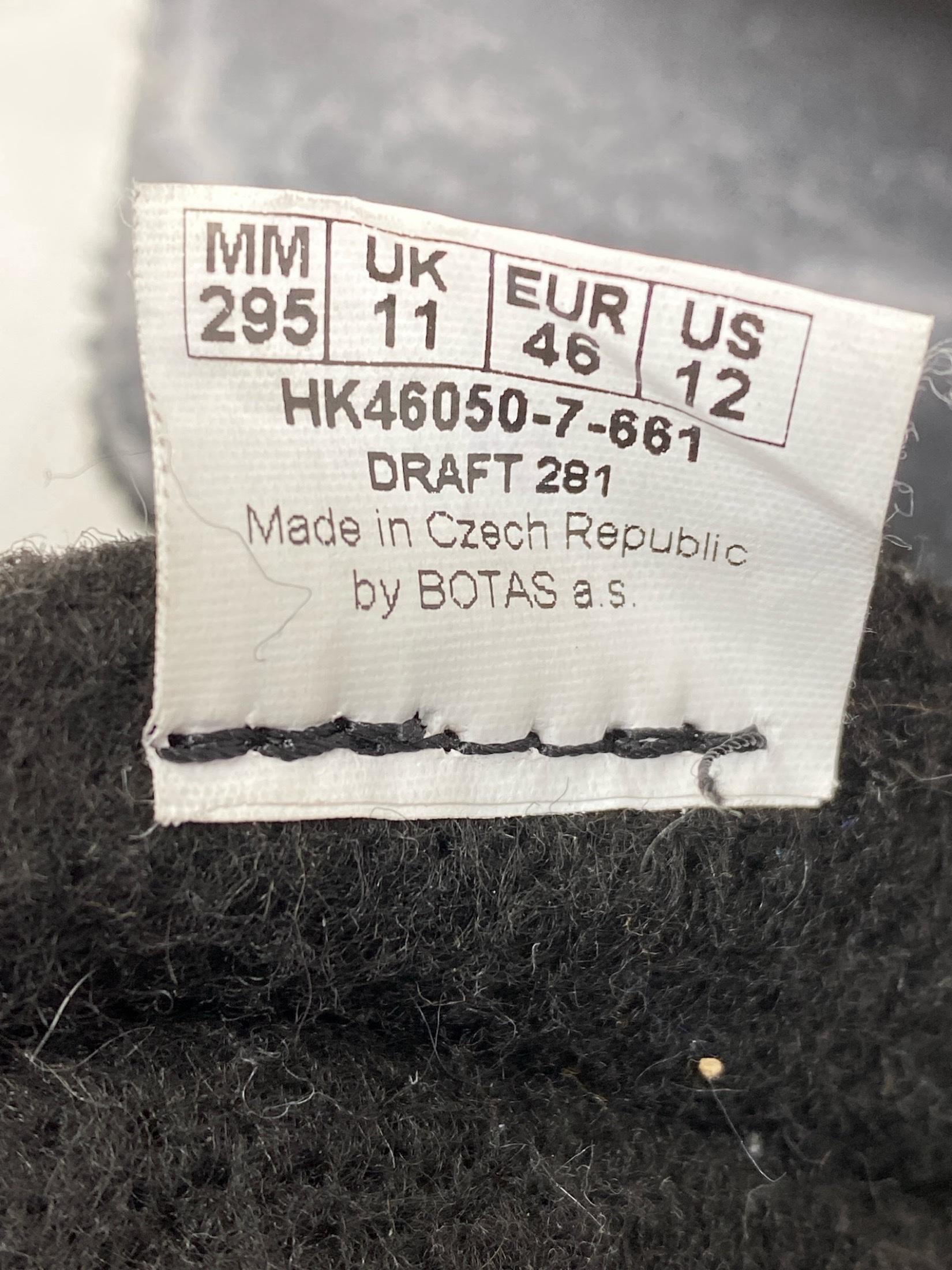 Botas Draft 281 Adult 12 – Good Condition with Minor Scratches 8