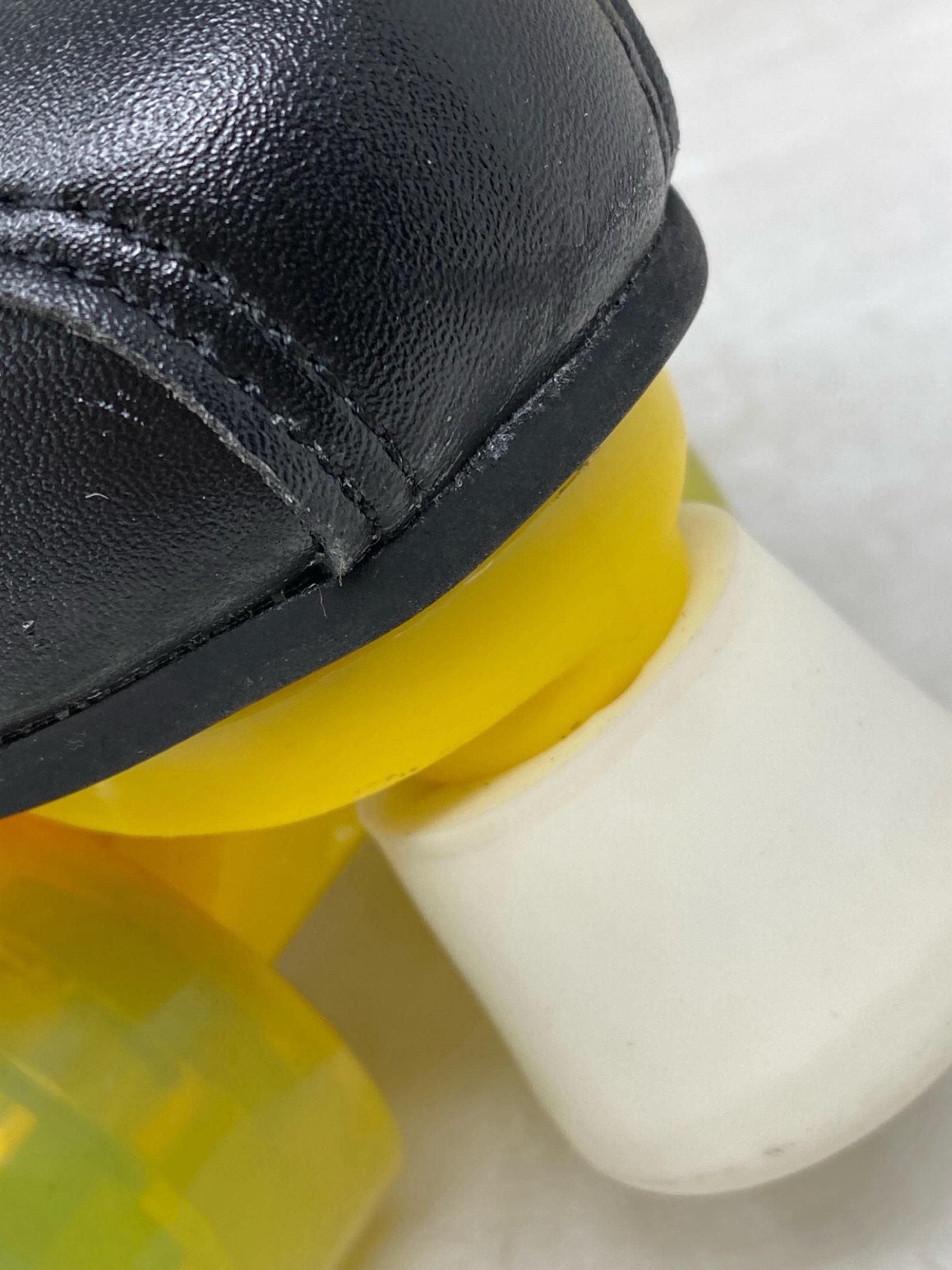 Roller Skates Adult 8 – Good Condition with Glue Traces, Scratches and Spots 5