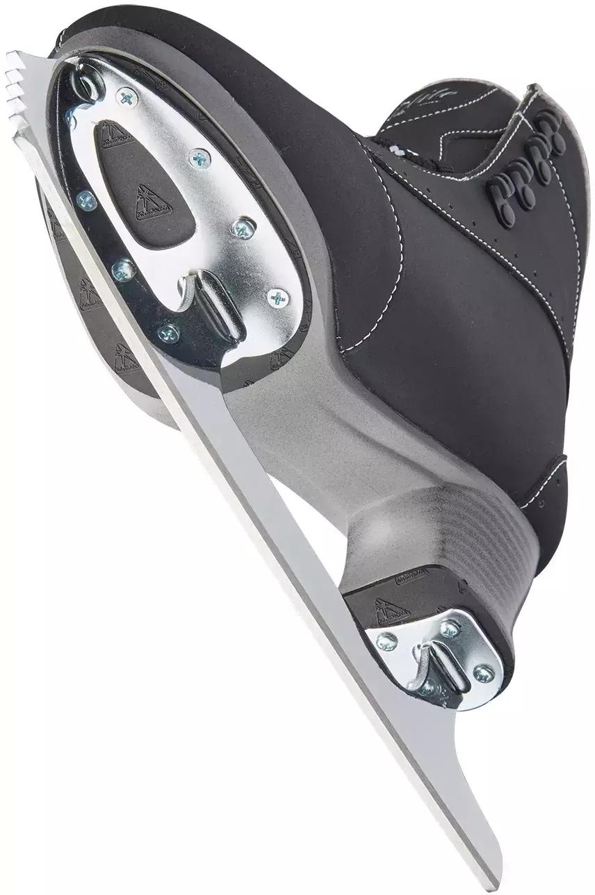 Underside of the Softec Elite ST7200 showing the Fusion sole and the Ultima Mark II blade screwed to metal toe and heel plates