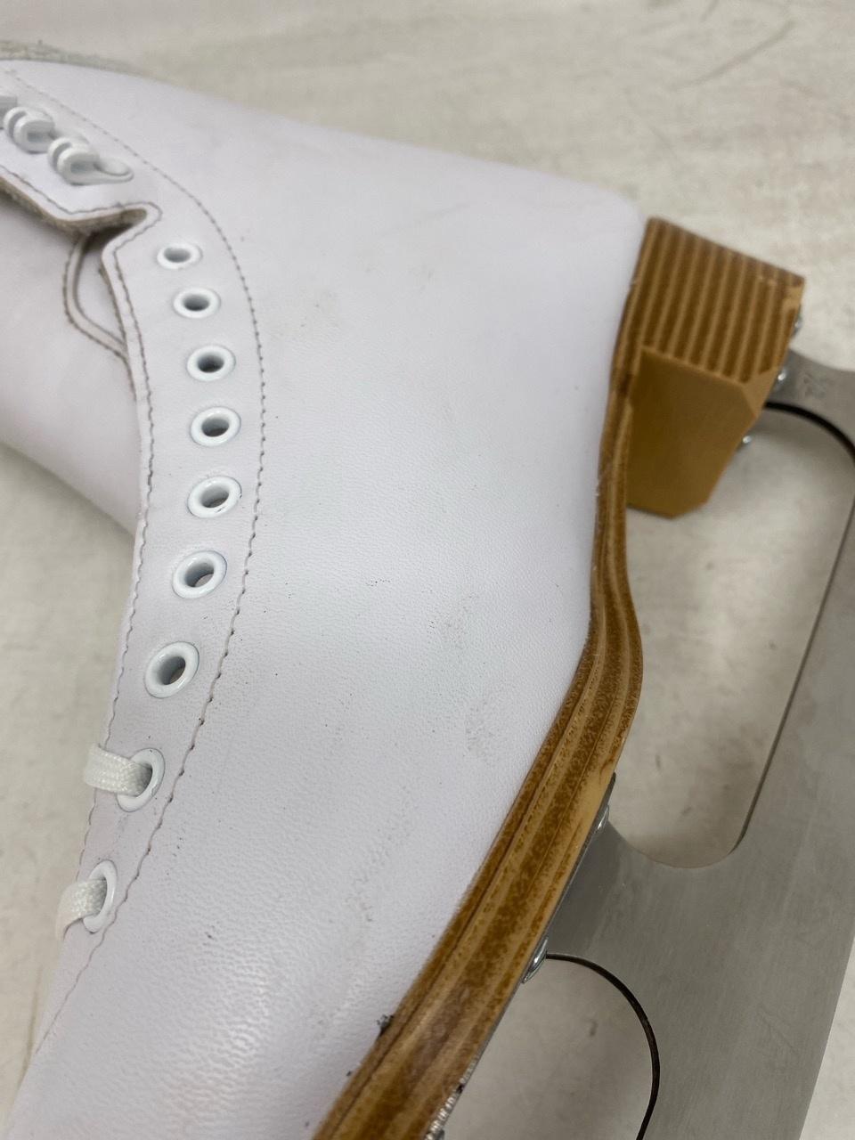 Jackson Ultima JC380 Adult 8 – Good Condition, Minor Dirt Stains and Dirty Insoles 2 Jackson Ultima JC380 Adult 8 – Good Condition, Minor Dirt Stains and Dirty Insoles 2