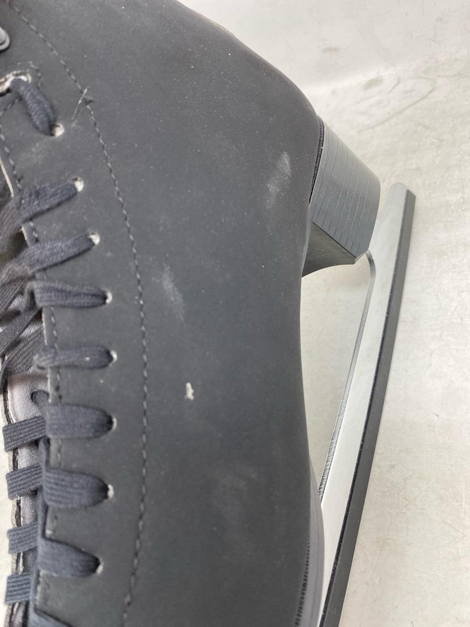 Jackson Ultima JS1592 Adult 10 – Poor Condition, Broken Lace Hooks, Scratches and Stains 11