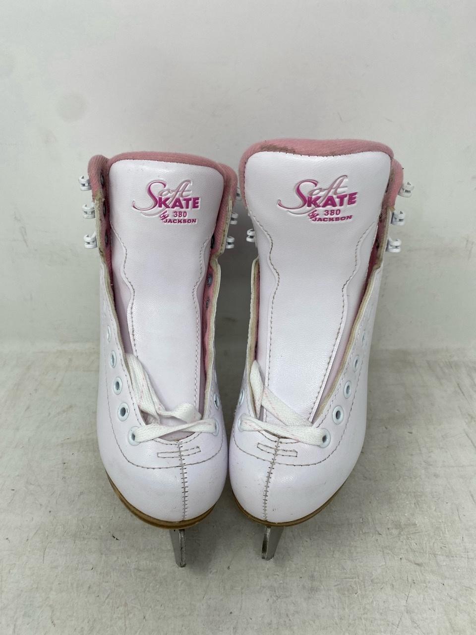 Jackson Ultima JC381 Kids 13 – Poor Condition, Moderate Scratches, Stains, and Dirty Insoles Jackson Ultima JC381 Kids 13 – Poor Condition, Moderate Scratches, Stains, and Dirty Insoles