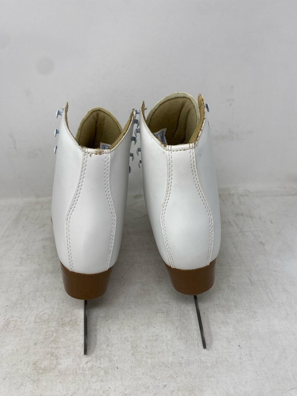 DBX Classic Adult 5 – Good Condition, Minor Stains 3 DBX Classic Adult 5 – Good Condition, Minor Stains 3