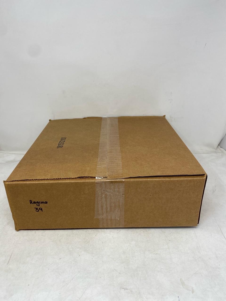 Botas Regina Adult 7.5 – Good Condition, Minor Scratches and Stains 9