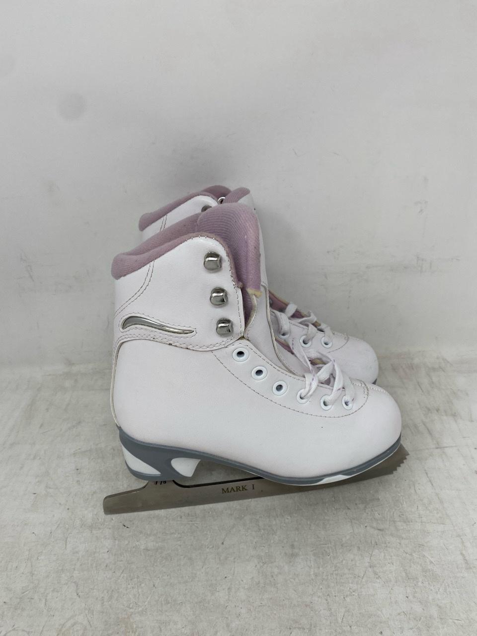 Jackson Ultima JS181 Kids 13 – Poor Condition, Broken Lace Hooks, Scratches and Stains 4 Jackson Ultima JS181 Kids 13 – Poor Condition, Broken Lace Hooks, Scratches and Stains 4