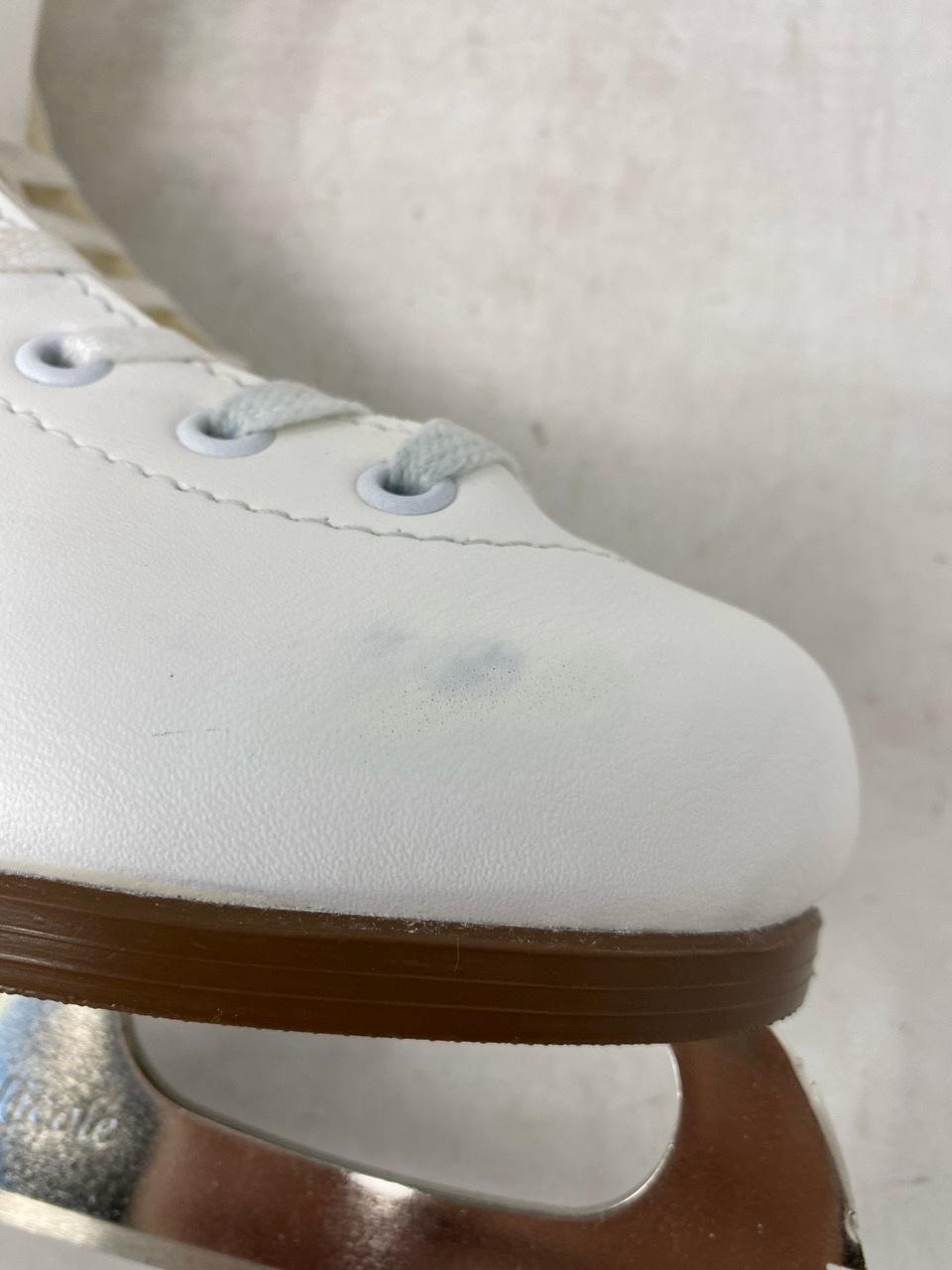 Botas Stella Adult 9.5 – Good Condition, Minor Scratches and Spots 5