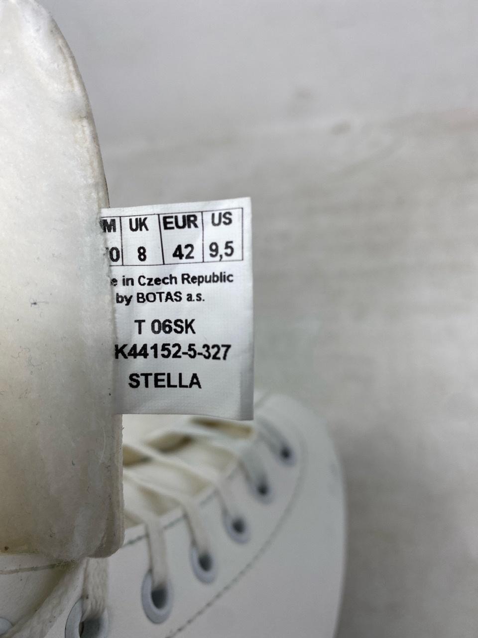 Botas Stella Adult 9.5 – Good Condition, Minor Scratches and Spots 7