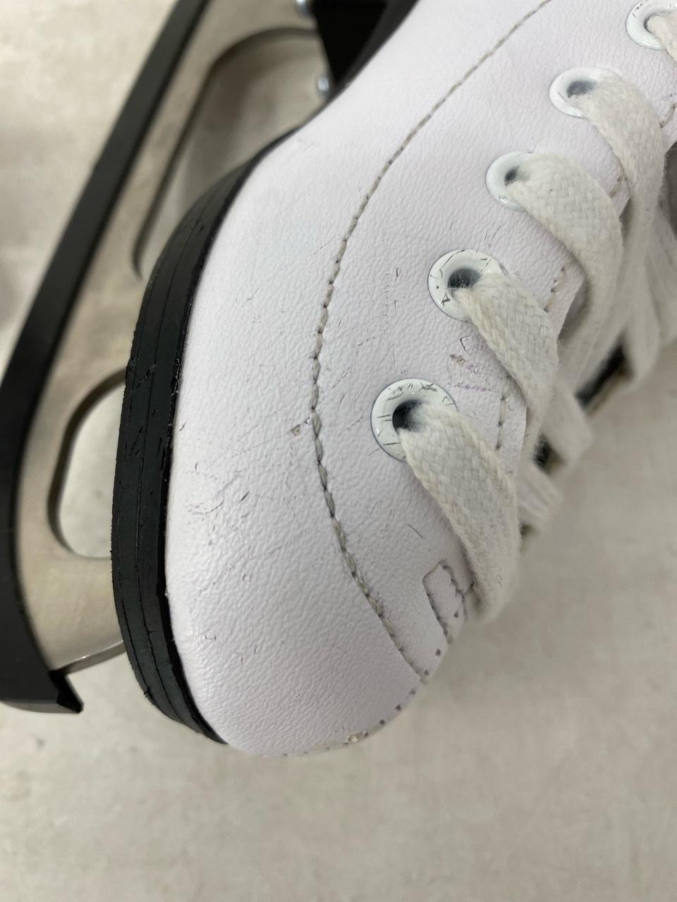 LAKE PLACID Cascade Toddler 9 – Poor Condition, Spots and Scratches 5 LAKE PLACID Cascade Toddler 9 – Poor Condition, Spots and Scratches 5