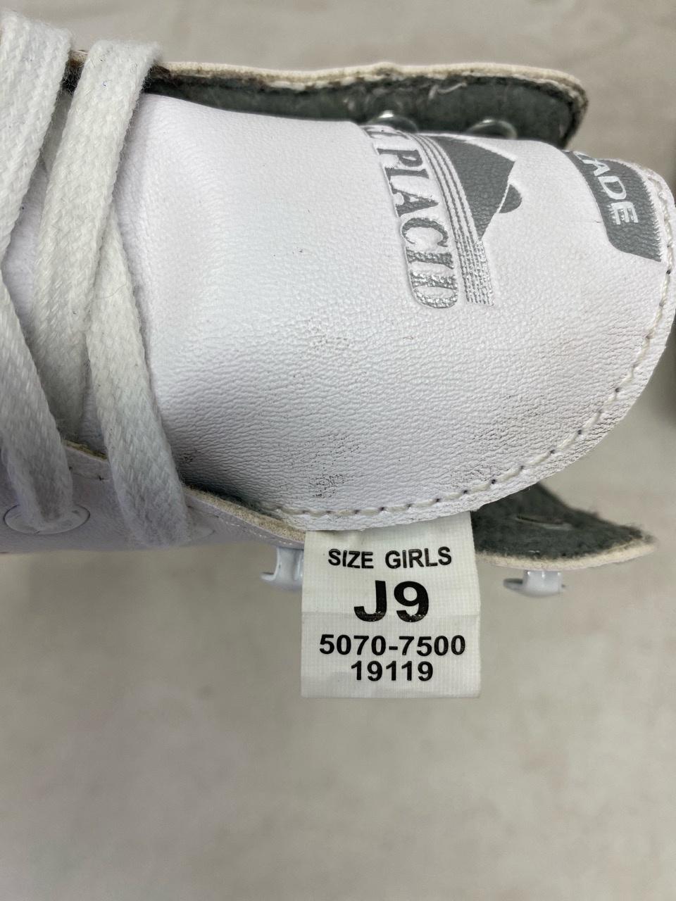 LAKE PLACID Cascade Toddler 9 – Poor Condition, Spots and Scratches 8 LAKE PLACID Cascade Toddler 9 – Poor Condition, Spots and Scratches 8
