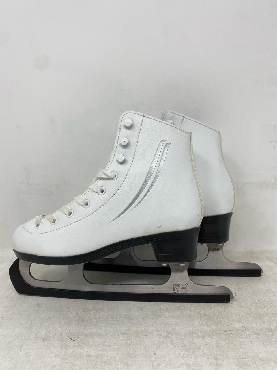 LAKE PLACID Cascade Kids 1 – Good Condition, Minor Scratches and Spots 4 LAKE PLACID Cascade Kids 1 – Good Condition, Minor Scratches and Spots 4