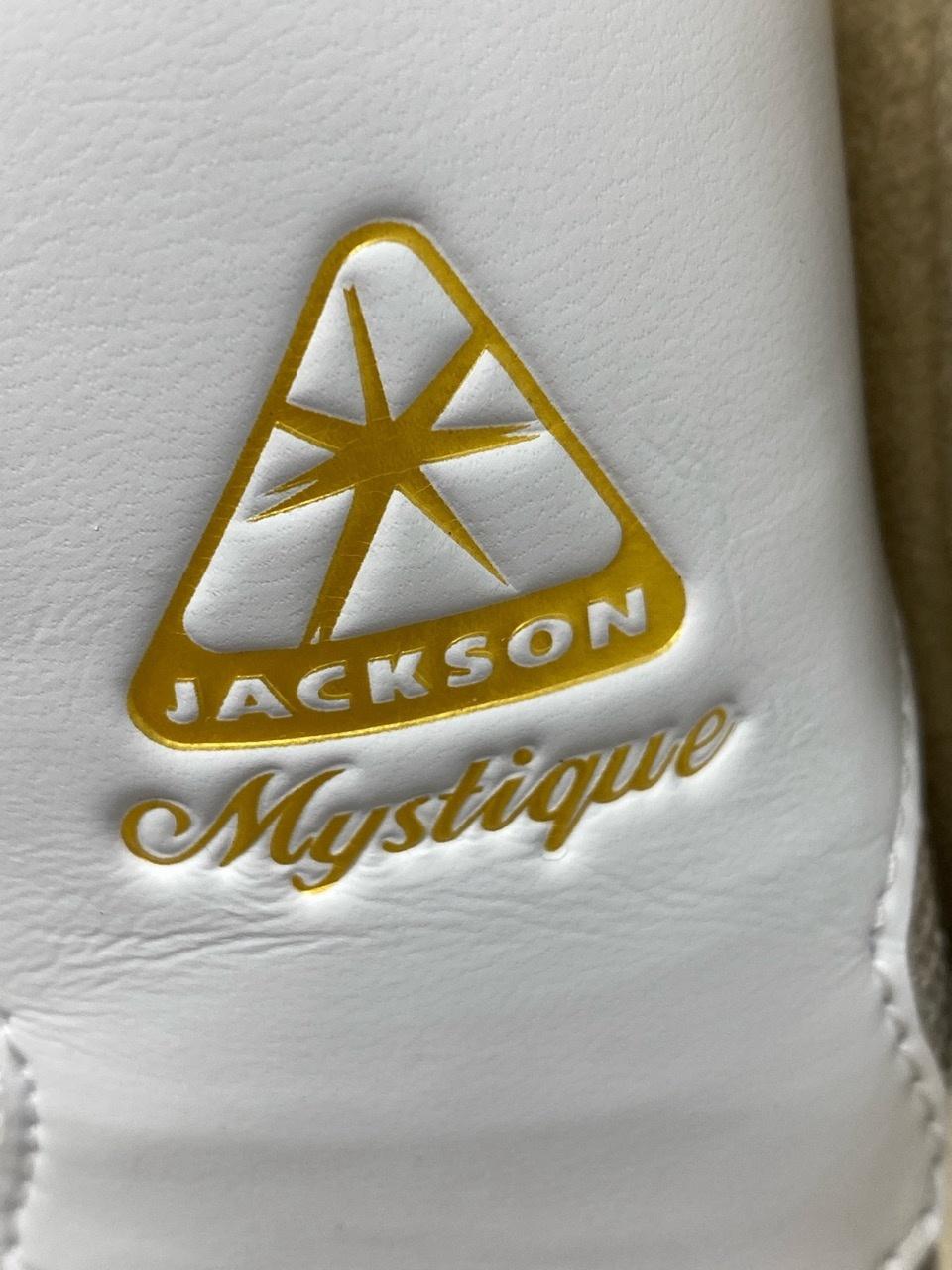 Jackson Ultima JS1490 Adult 9 Width: C – Excellent Condition, Minor Stains 7 Jackson Ultima JS1490 Adult 9 Width: C – Excellent Condition, Minor Stains 7