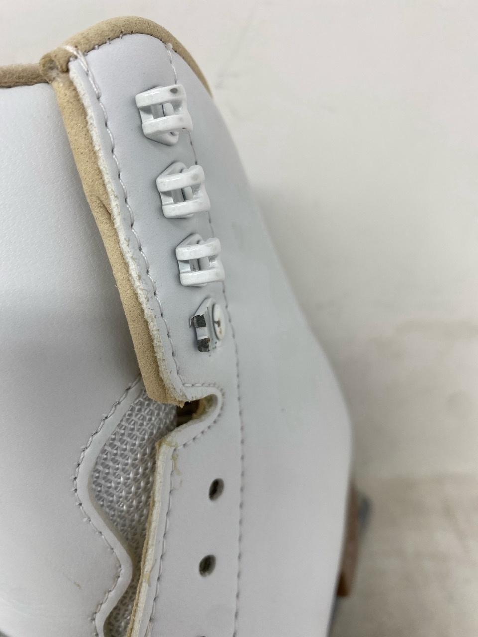 Jackson Ultima JS 1790 Adult 5.5 Width: B – Excellent Condition, Broken Lace Hook and Stains 5
