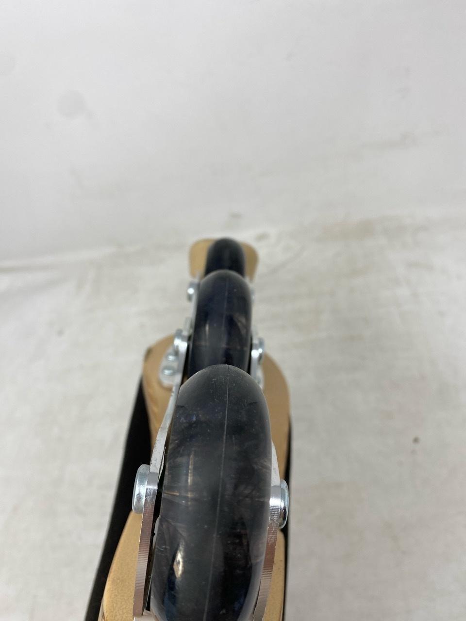 Jackson Ultima PA500 Adult 8 – Good Condition, Scratched Boots and Worn Wheels 12 Jackson Ultima PA500 Adult 8 – Good Condition, Scratched Boots and Worn Wheels 12
