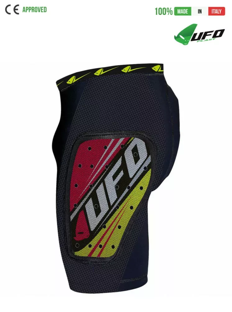 UFO PLAST Made in Italy – Gepolsterte Kombat-Reitshorts, Hüft- und Seitenschutz, perforiertes Microshock-Material, Rot Gepolsterte Shorts